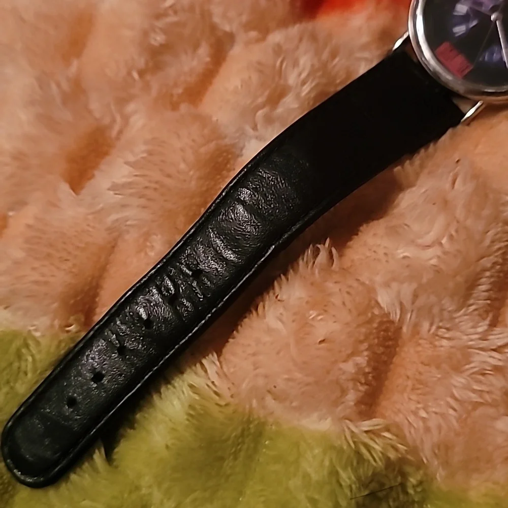 Vintage Highlander MacLeod Men's Black Leather Quartz Analog 34mm Watch 8½